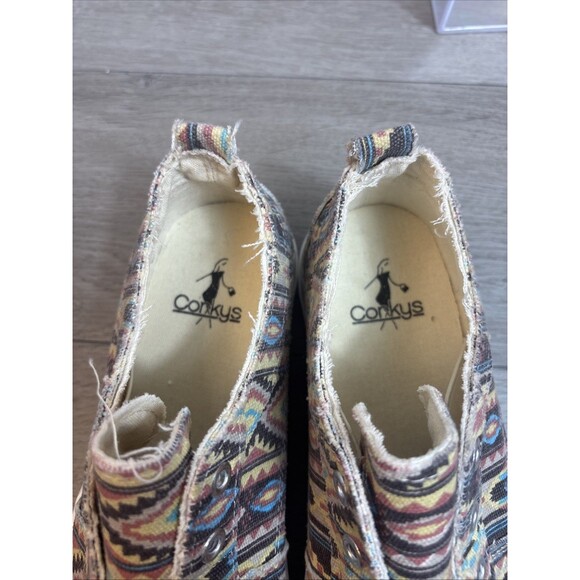 Corky's Babalu Woman’s Tennis Shoes Size 8 Slip On  Aztec Boho No Lace Style - Picture 9 of 11